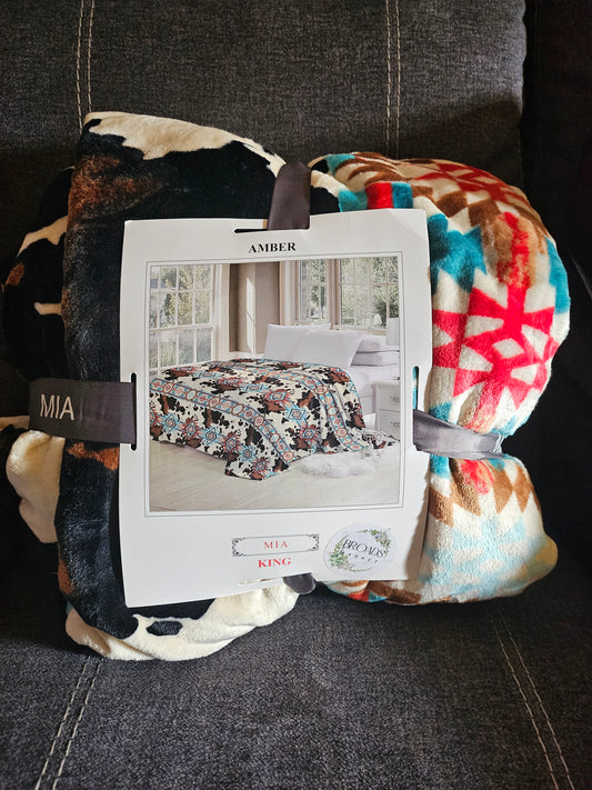 Amber Mia Super Plush Blanket  King